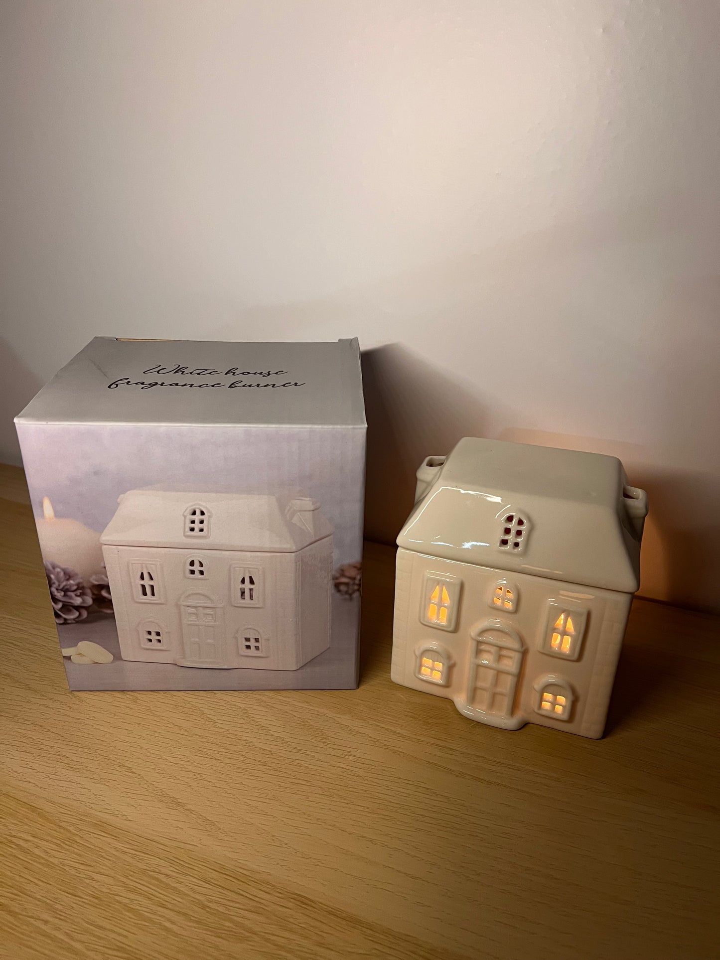 Ceramic house oil burner