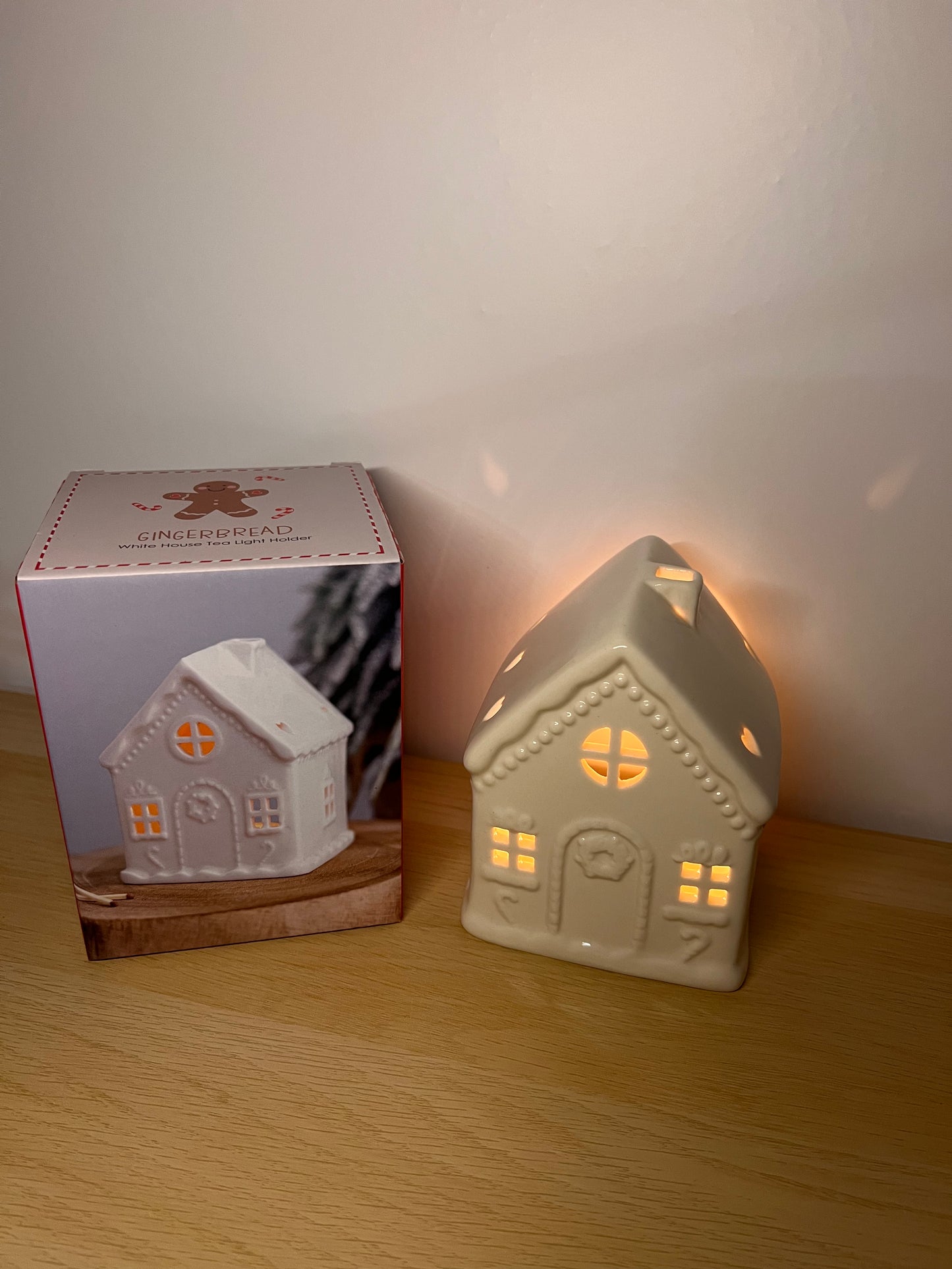 Ceramic tealight holder